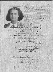 A Passport belonging to Elisabeth R. Cassutto, ca. 1948